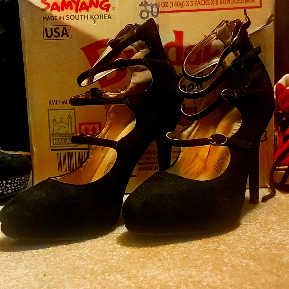 Womens shoes